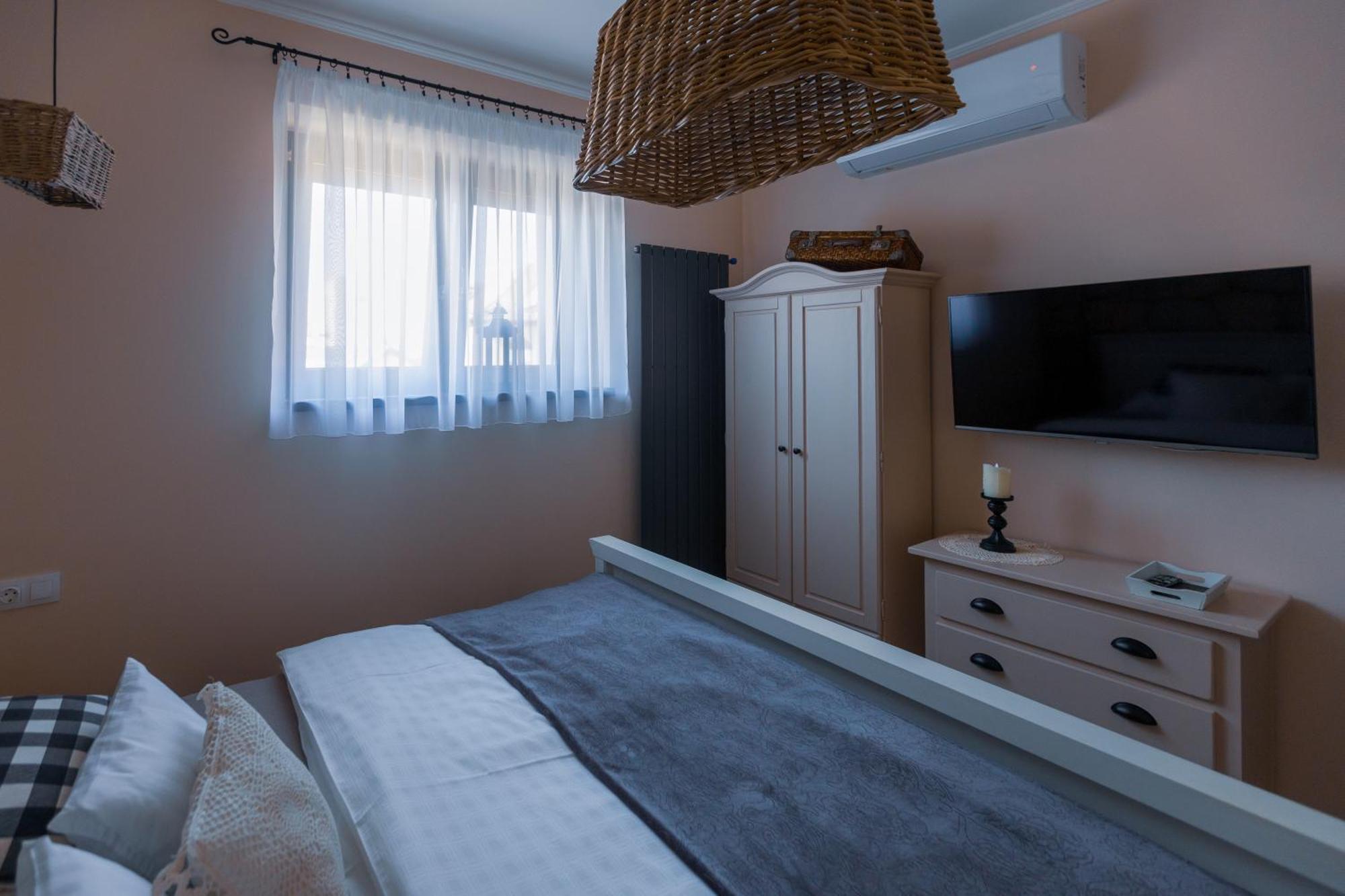 Bab-Lak Apartman Kisvarda Luaran gambar